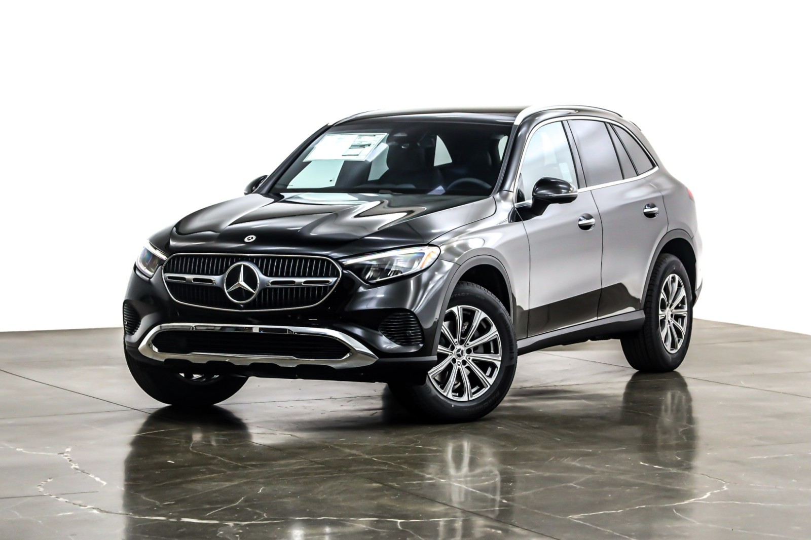 2026 Mercedes-Benz GLC Base's photo
