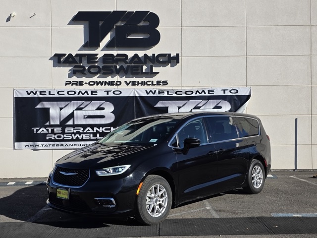 2024 Chrysler Pacifica Touring L's photo