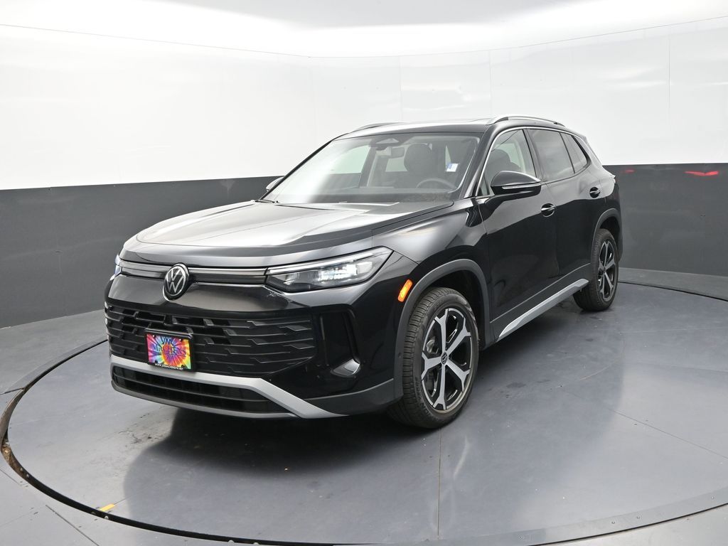2025 Volkswagen Tiguan SE photo 3