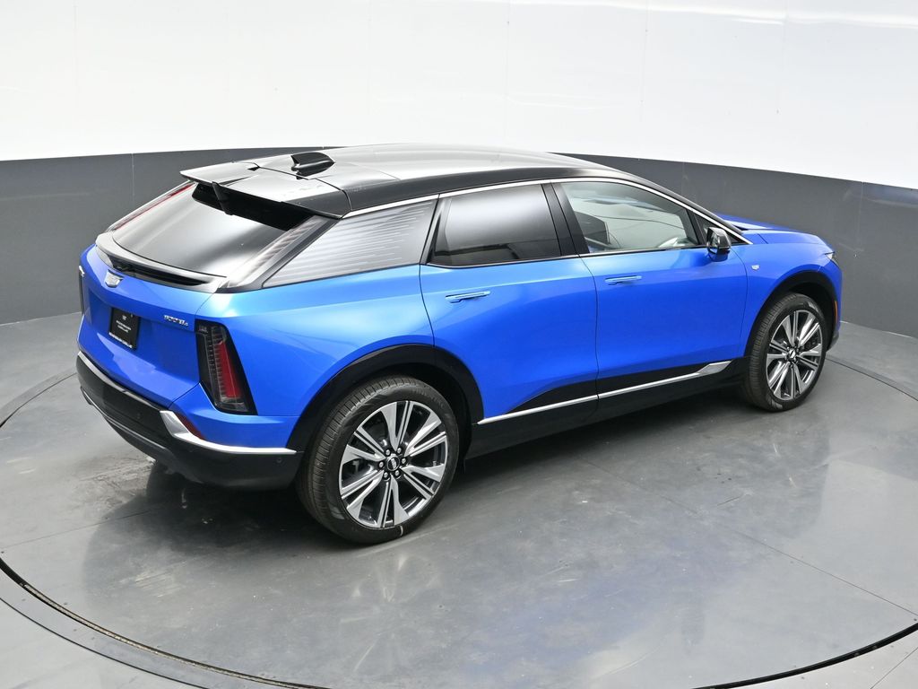 2025 Cadillac Optiq Luxury photo 21