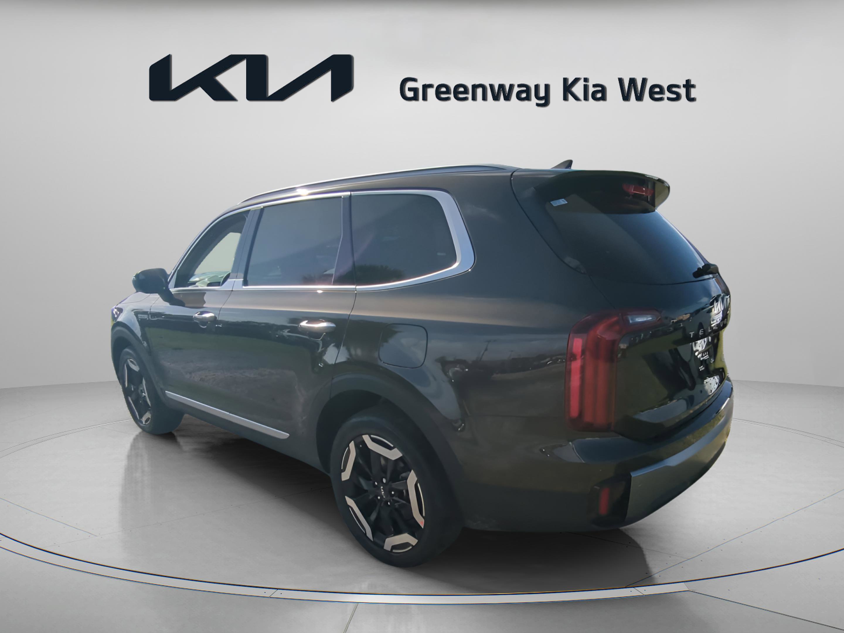 2025 Kia Telluride S photo 3