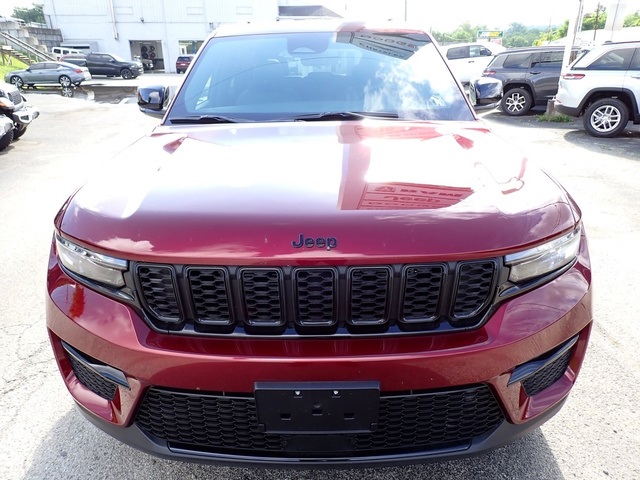 2025 Jeep Grand Cherokee Limited photo 9