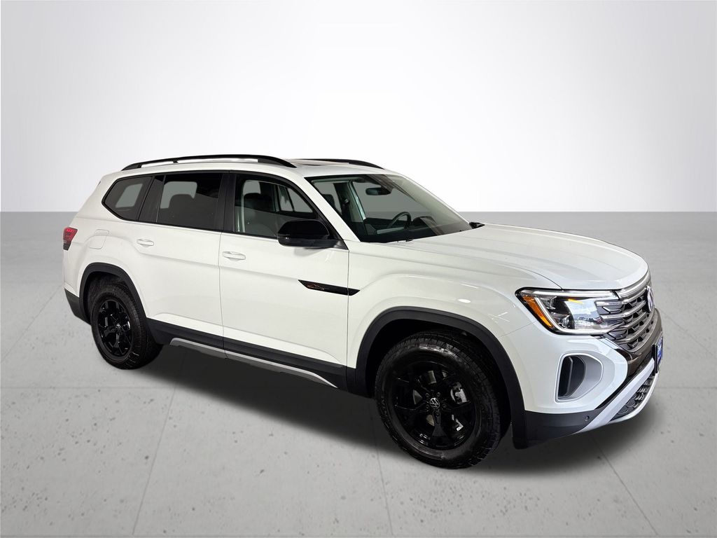 2025 Volkswagen Atlas Peak Edition SE photo 4