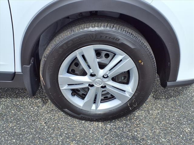 2025 Nissan Kicks Play S photo 4