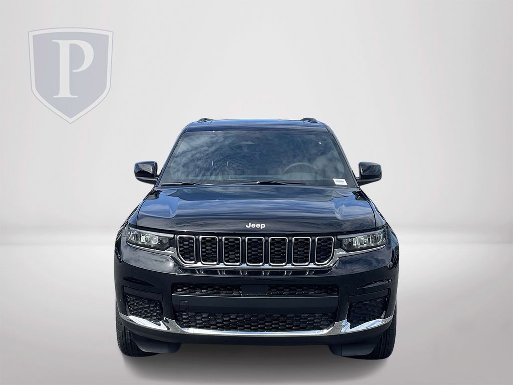 2025 Jeep Grand Cherokee Laredo X photo 2