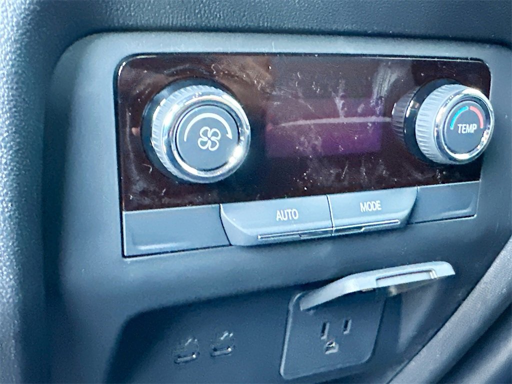 2025 Chevrolet Traverse photo 18