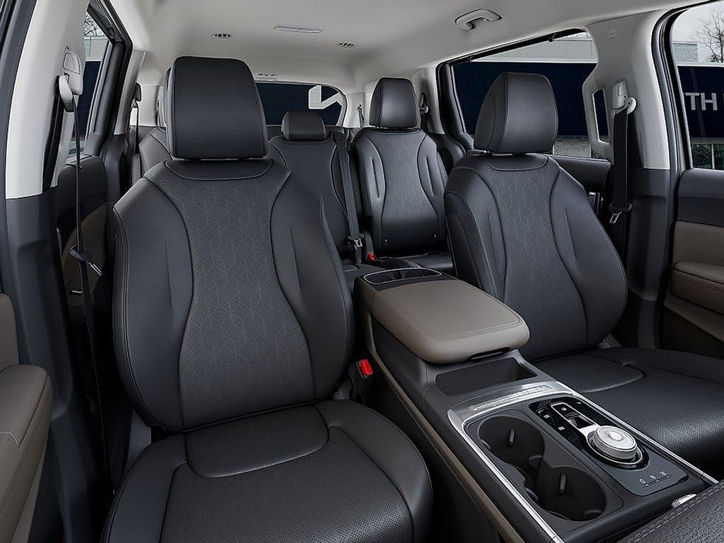 2026 Kia Carnival EX photo 14