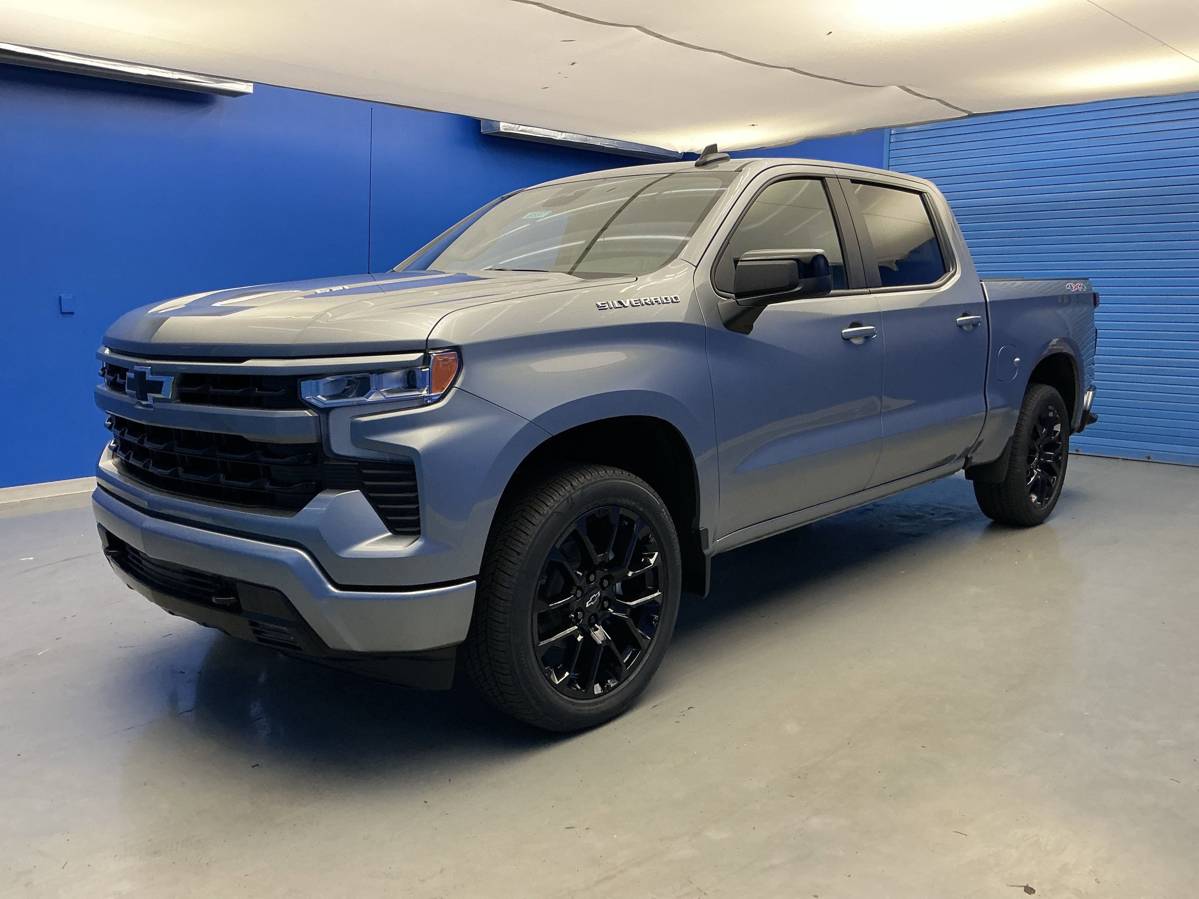 2025 Chevrolet Silverado 1500 RST photo 4