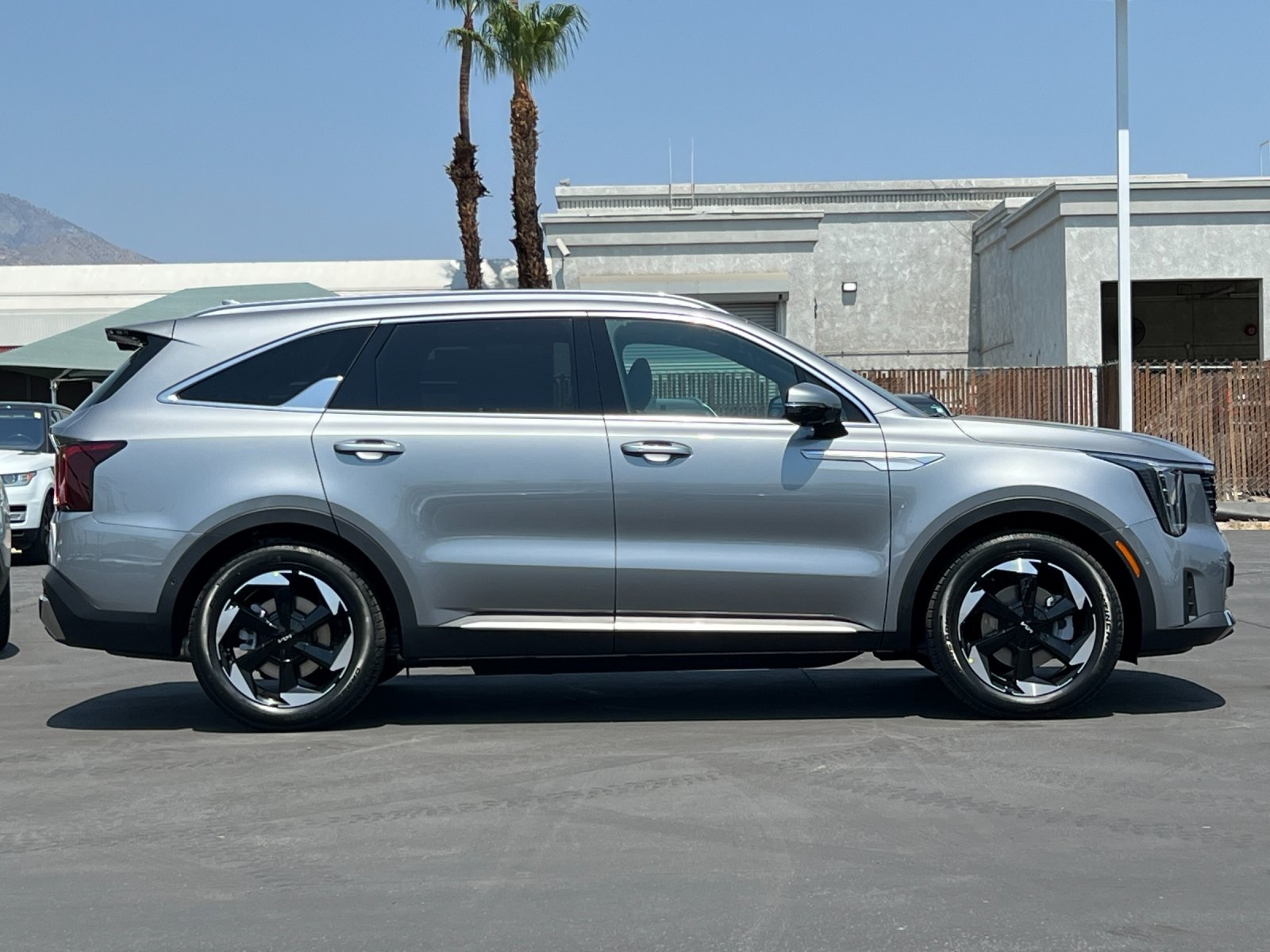 2025 Kia Sorento Hybrid SX Prestige photo 2