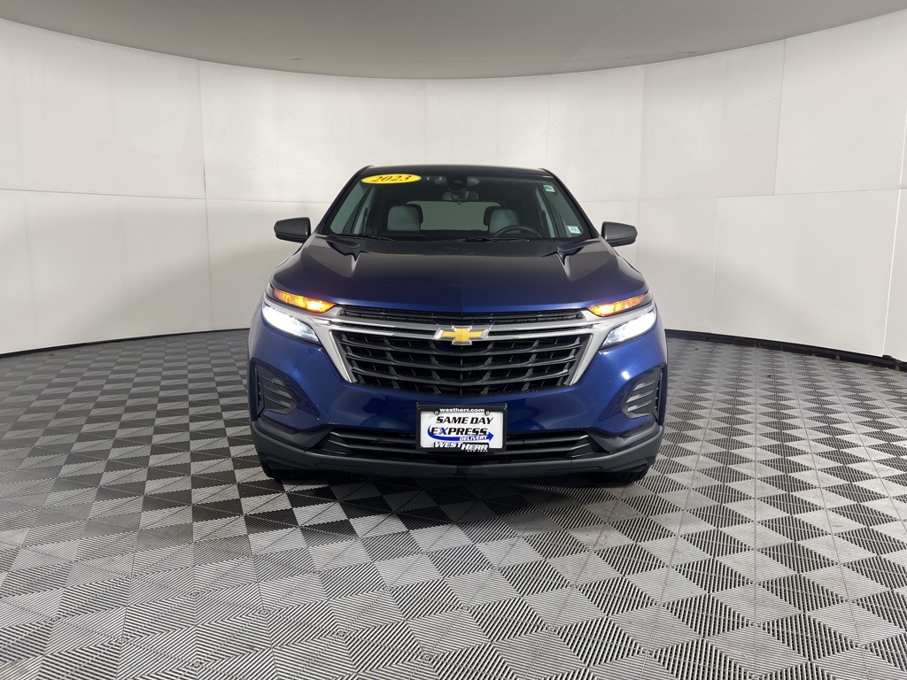 2023 Chevrolet Equinox LS photo 4