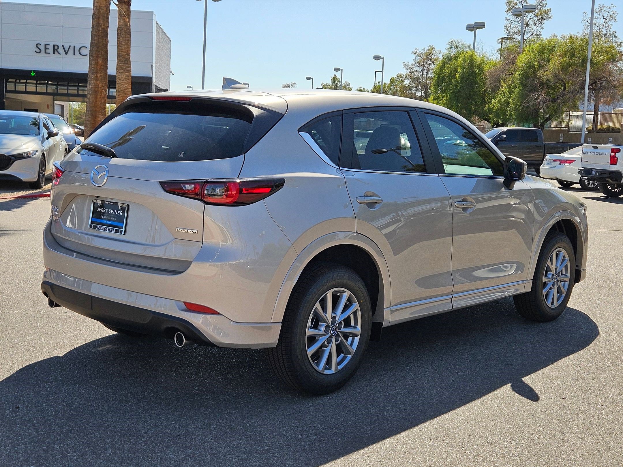 2025 Mazda CX-5 2.5 S Preferred photo 5