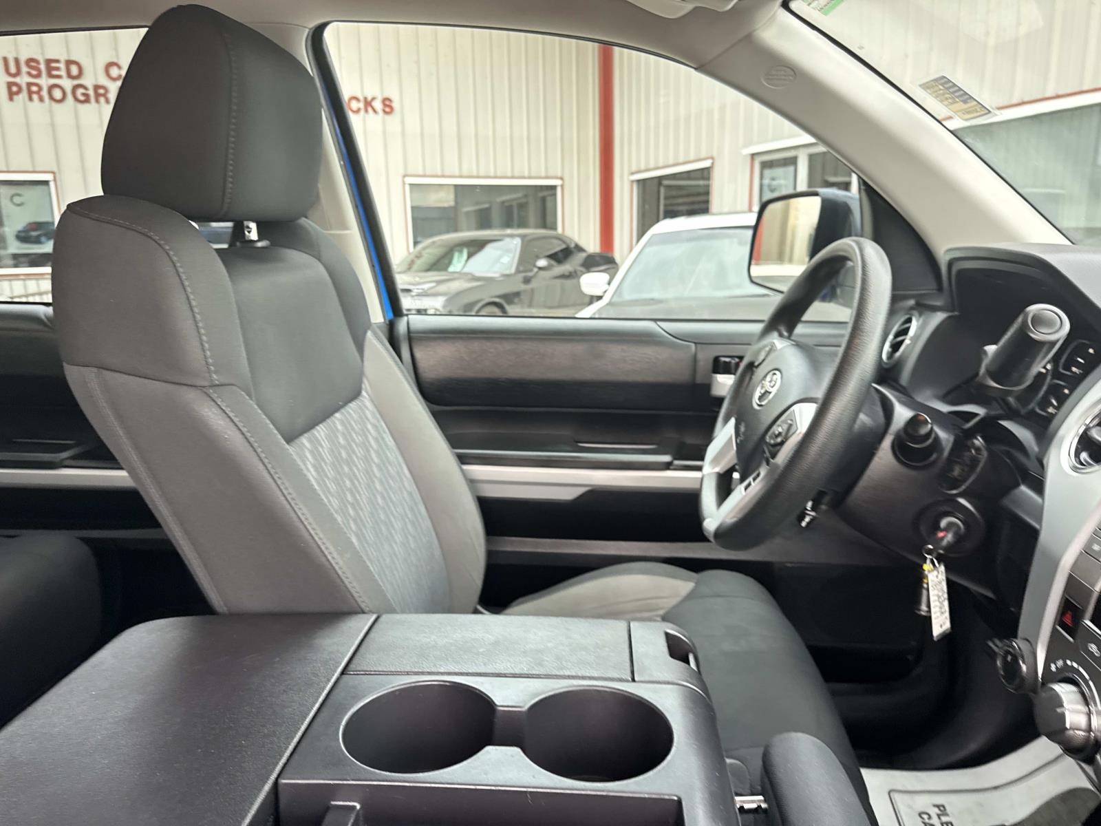 2020 Toyota Tundra SR5 Grade photo 9