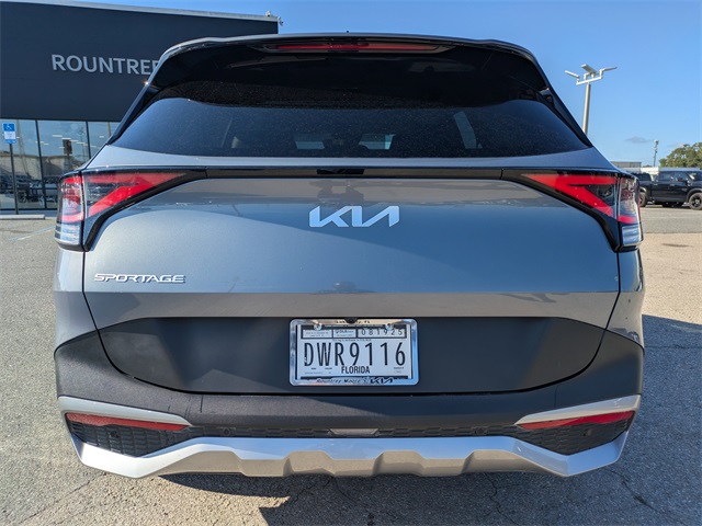 2023 Kia Sportage EX photo 3