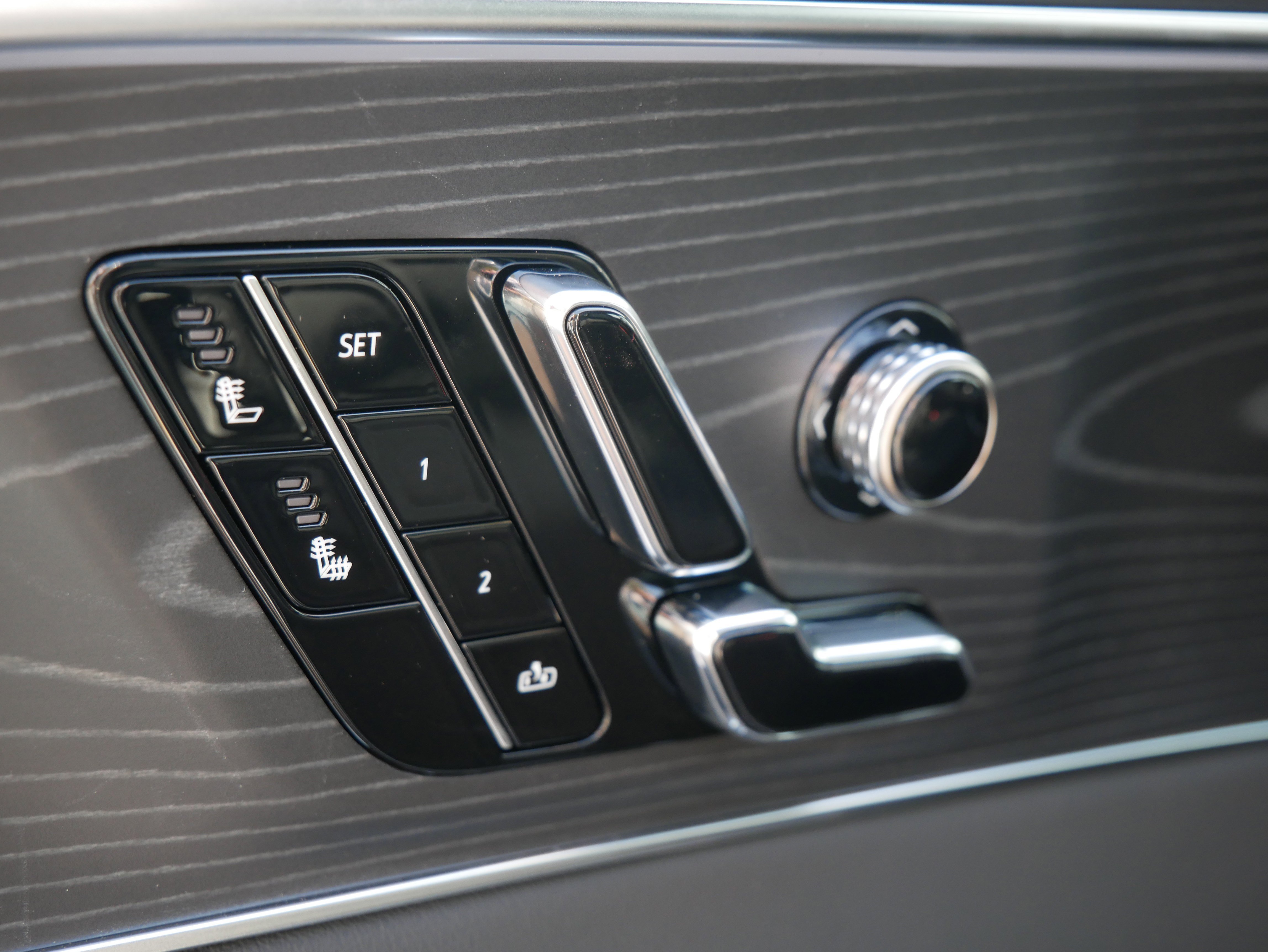 2026 Cadillac Lyriq Luxury photo 9