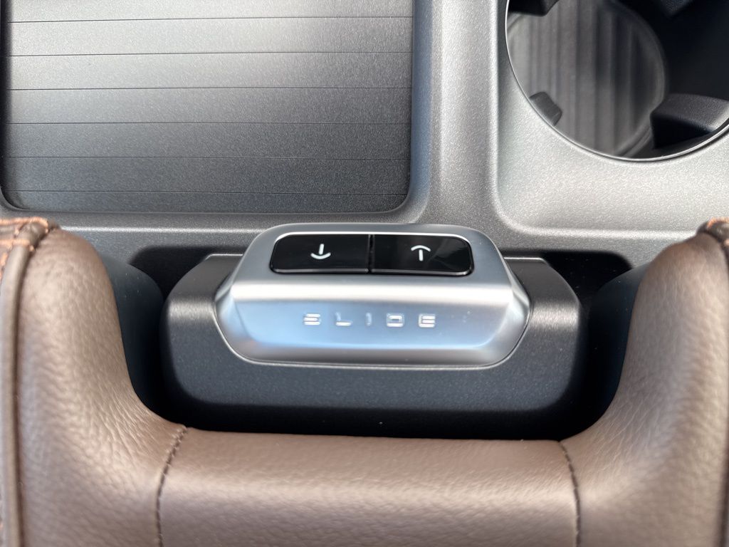 2025 Ford Expedition King Ranch photo 30