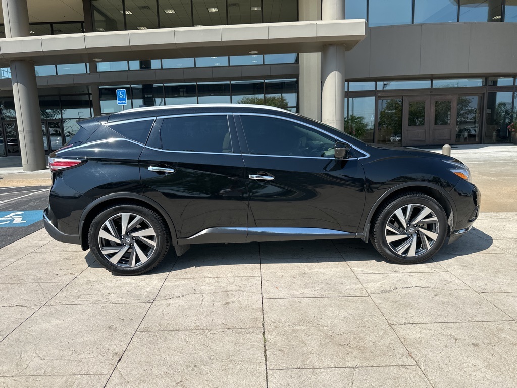 2017 Nissan Murano Platinum photo 2