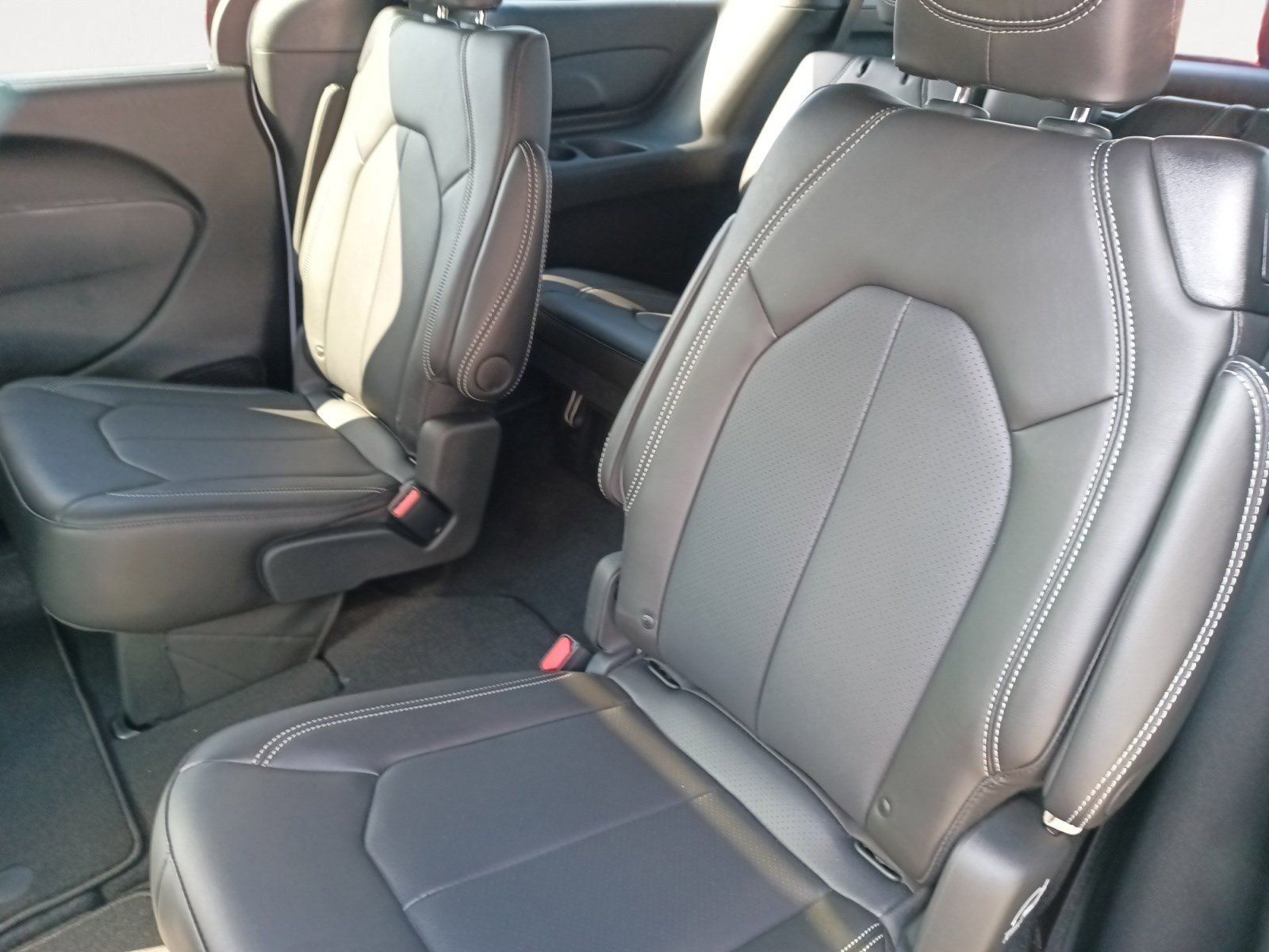 2026 Chrysler Pacifica photo 20