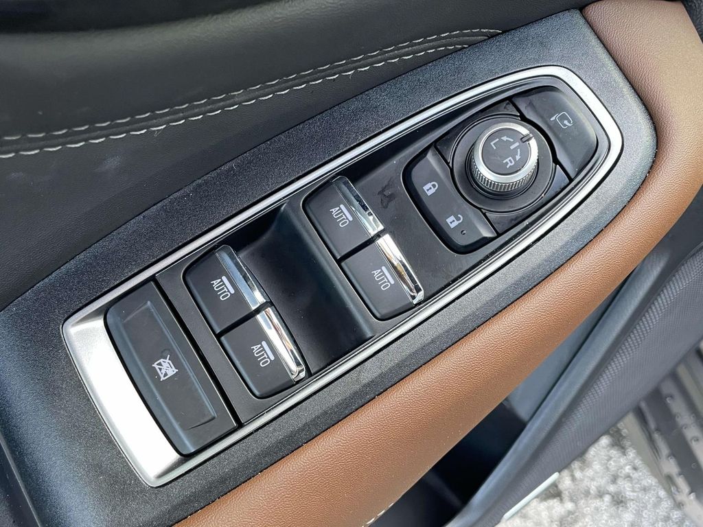 2025 Subaru Outback Touring XT photo 4