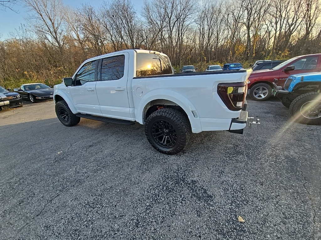 2022 Ford F-150 Raptor photo 2
