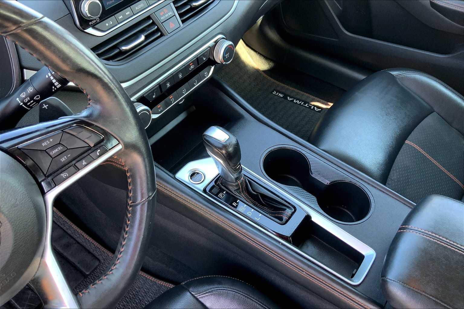 2020 Nissan Altima 2.5 SR photo 14