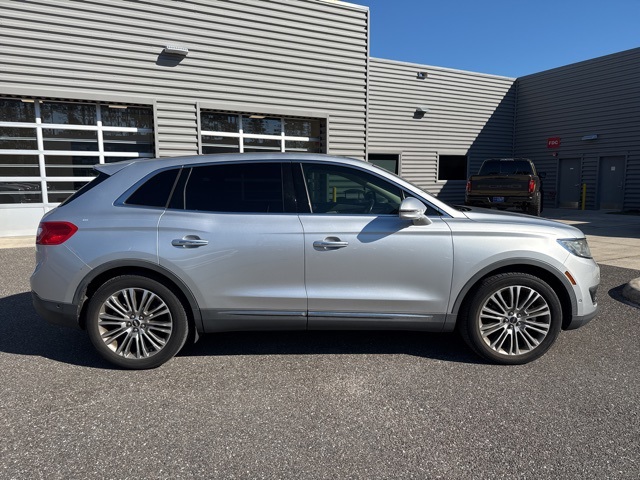 2017 Lincoln MKX Reserve photo 2