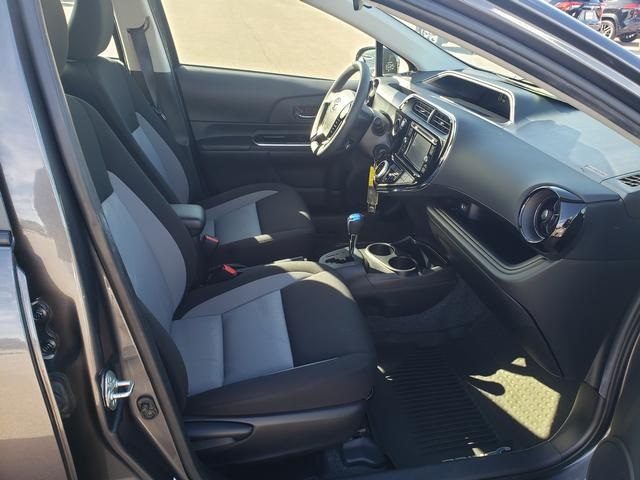 2018 Toyota Prius C Two photo 18