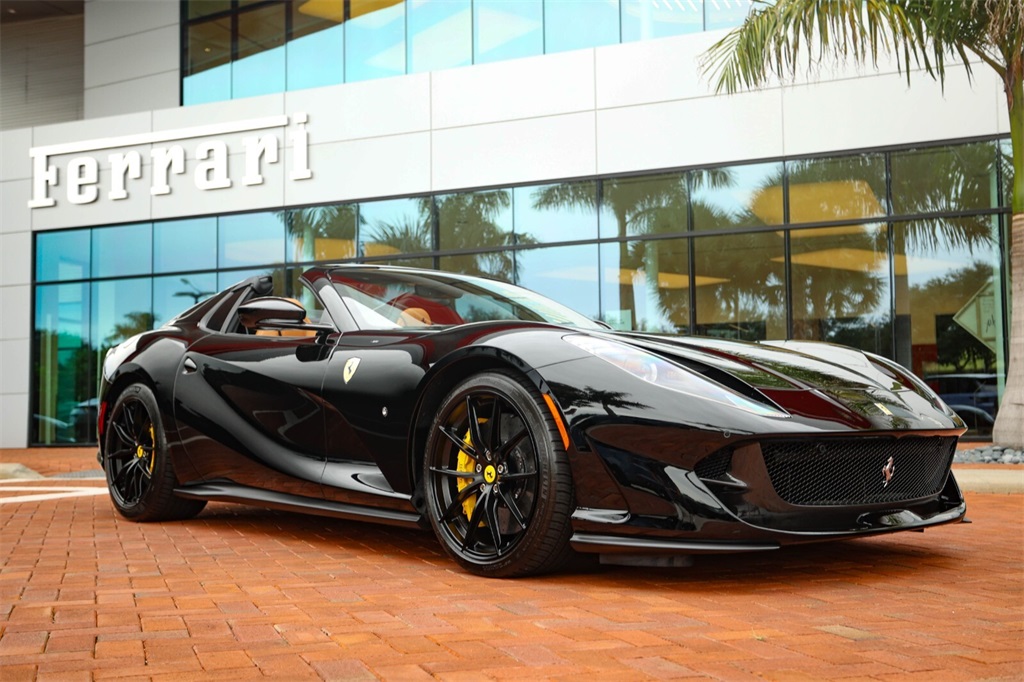 2023 Ferrari 812 GTS Base photo 21
