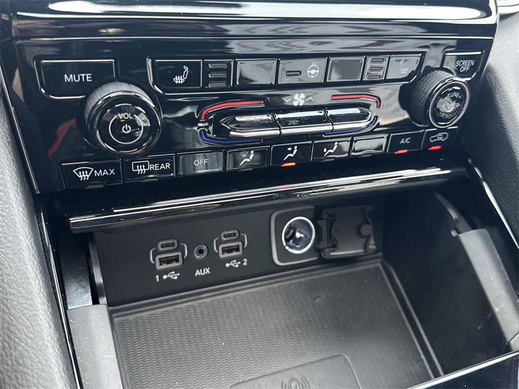 2023 Jeep Grand Cherokee Altitude photo 17