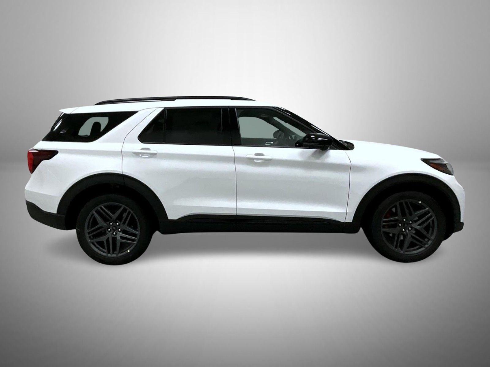 2025 Ford Explorer ST photo 4