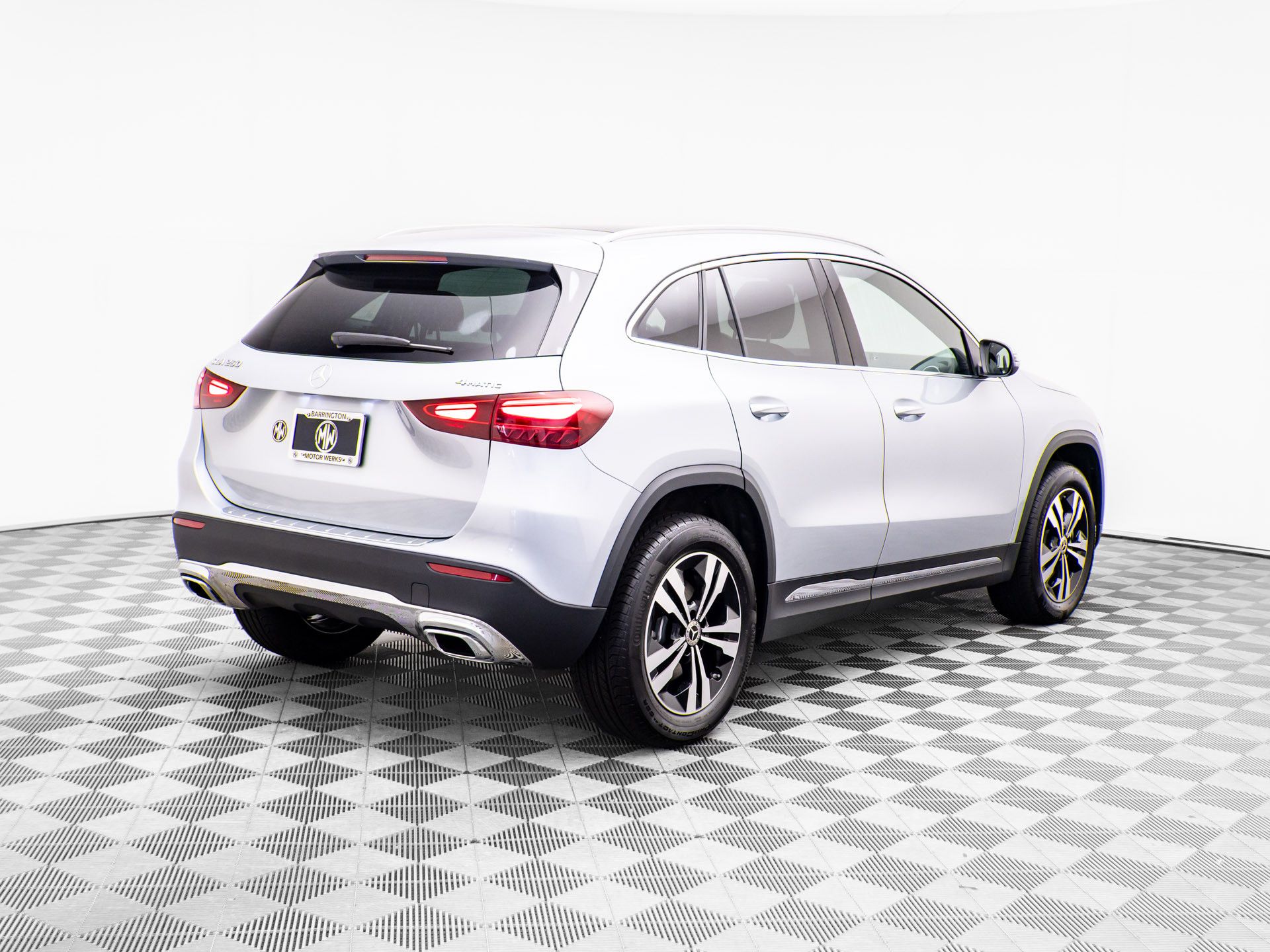2026 Mercedes Benz GLA 250 4MATIC photo 4