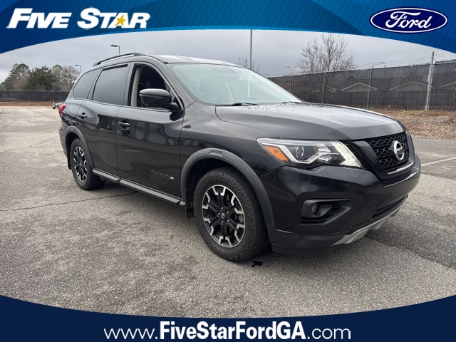 2019 Nissan Pathfinder SL's photo