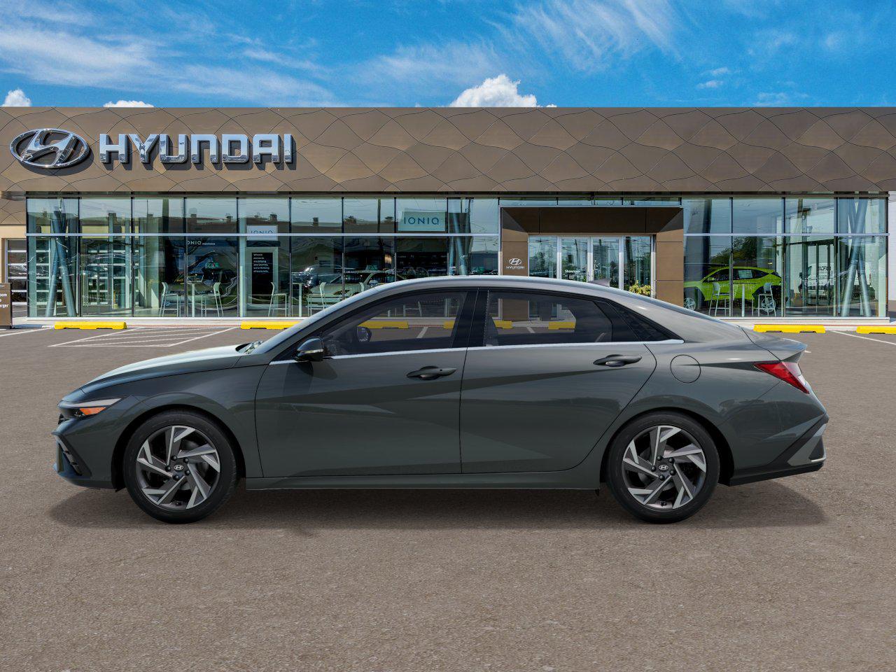 2025 Hyundai Elantra Limited photo 2