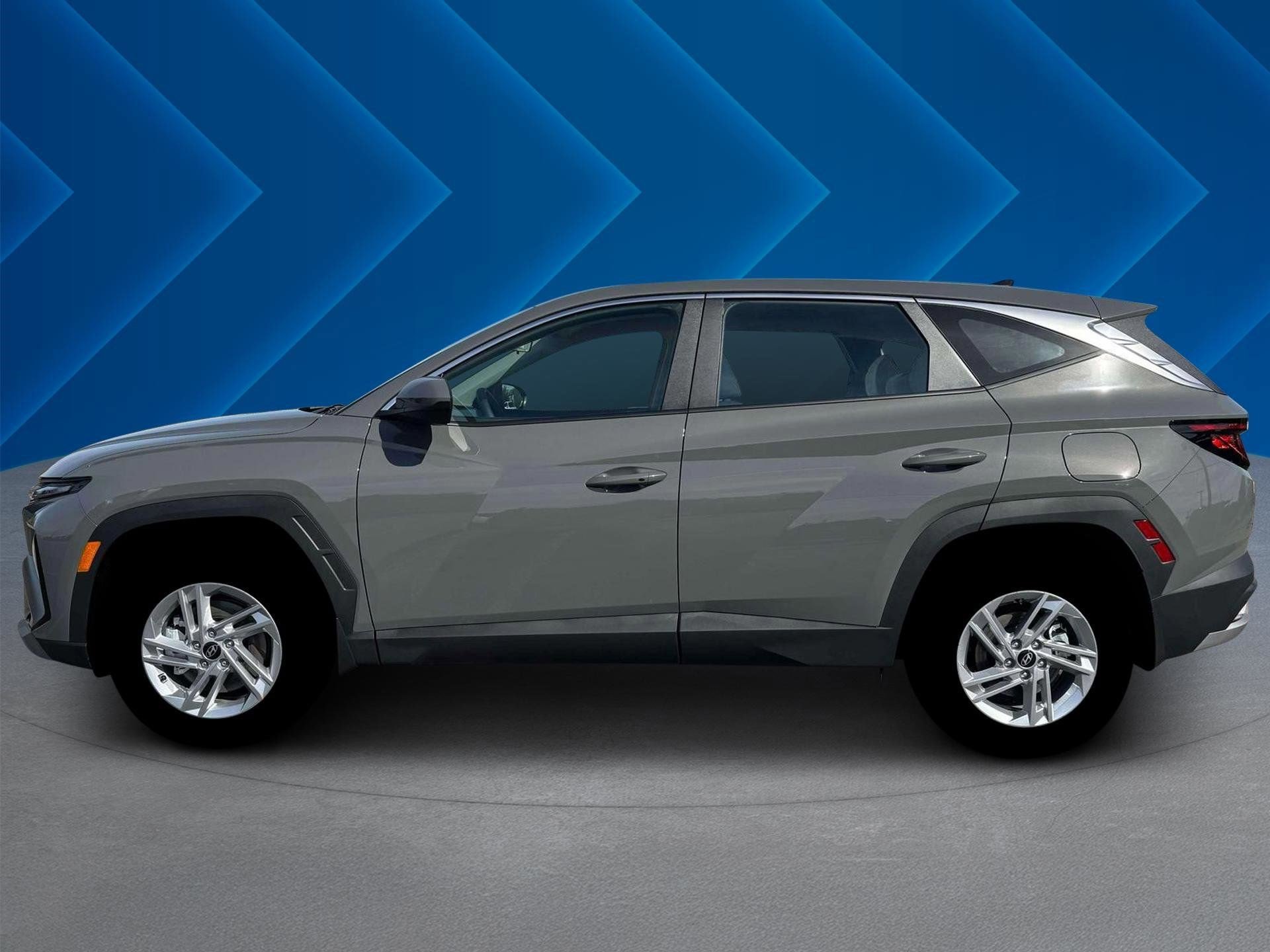 2026 Hyundai Tucson SE photo 3