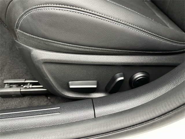 2023 Genesis G70 2.0T photo 4