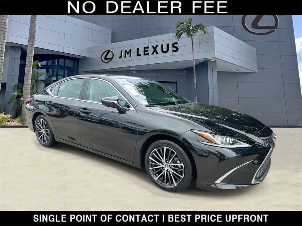 2025 Lexus ES 350's photo