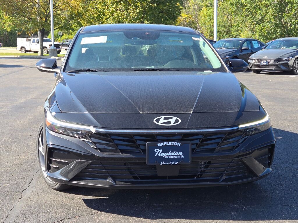 2025 Hyundai Elantra Hybrid Limited photo 6