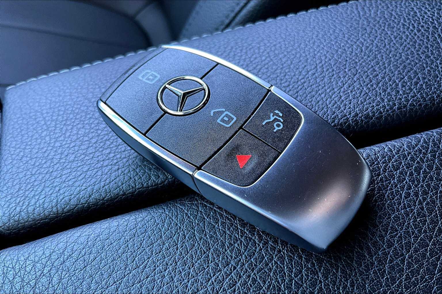 2024 Mercedes Benz GLB 250 photo 14