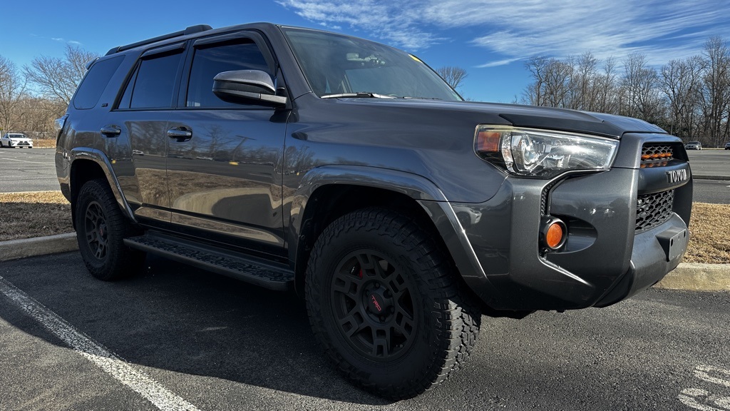 2015 Toyota 4Runner SR5's photo