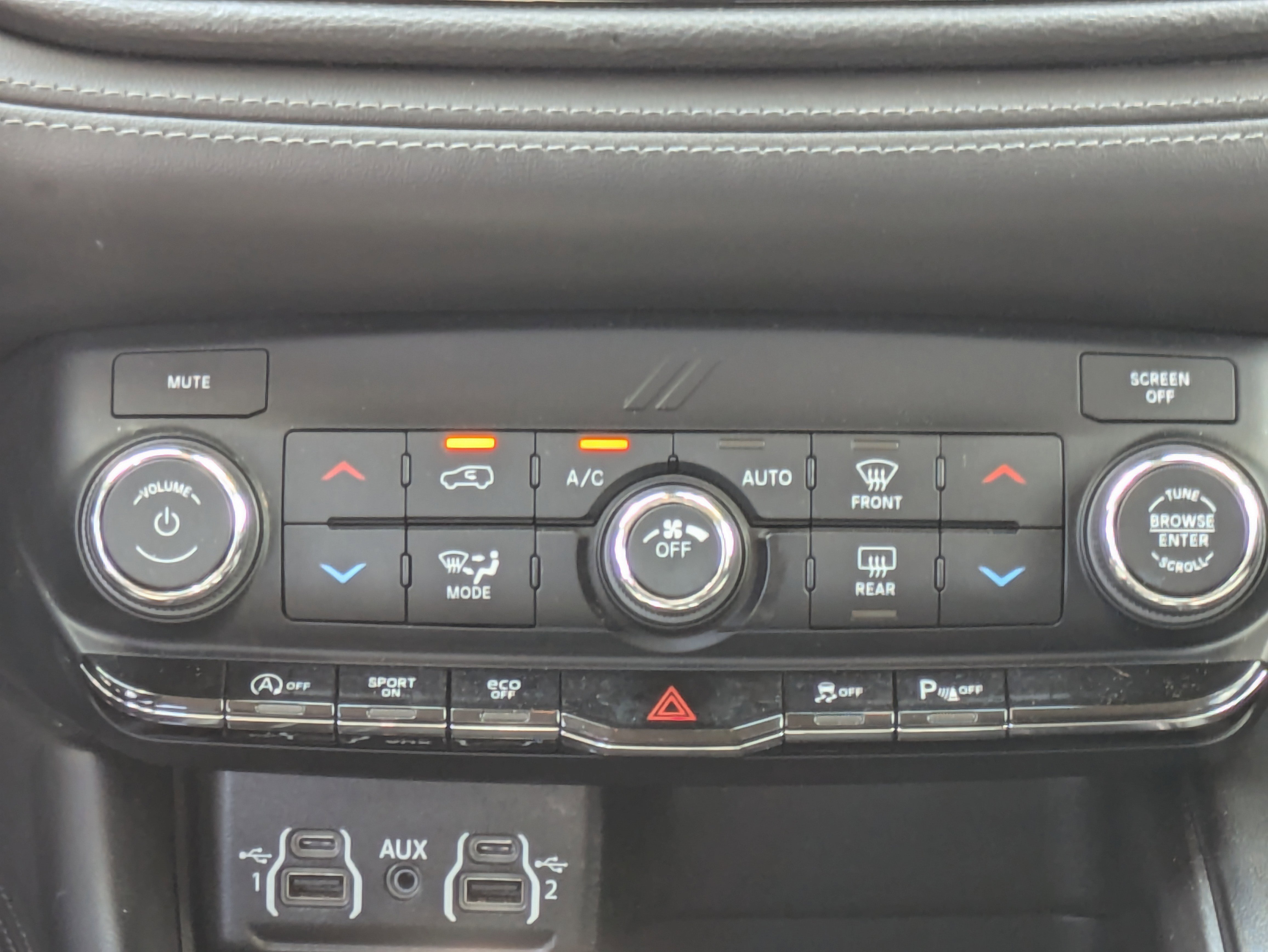 2022 Dodge Durango SXT photo 8