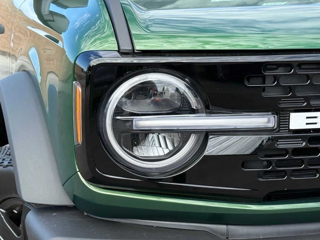 2025 Ford Bronco Outer Banks photo 3