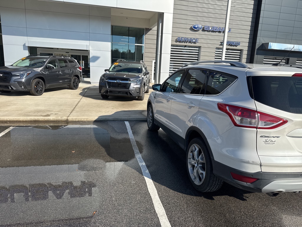 2013 Ford Escape Titanium photo 2