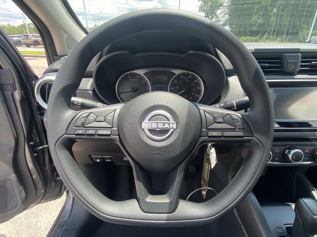 2025 Nissan Versa S photo 16