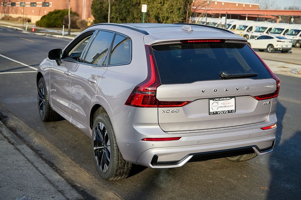 2026 VOLVO XC60 - Image 6