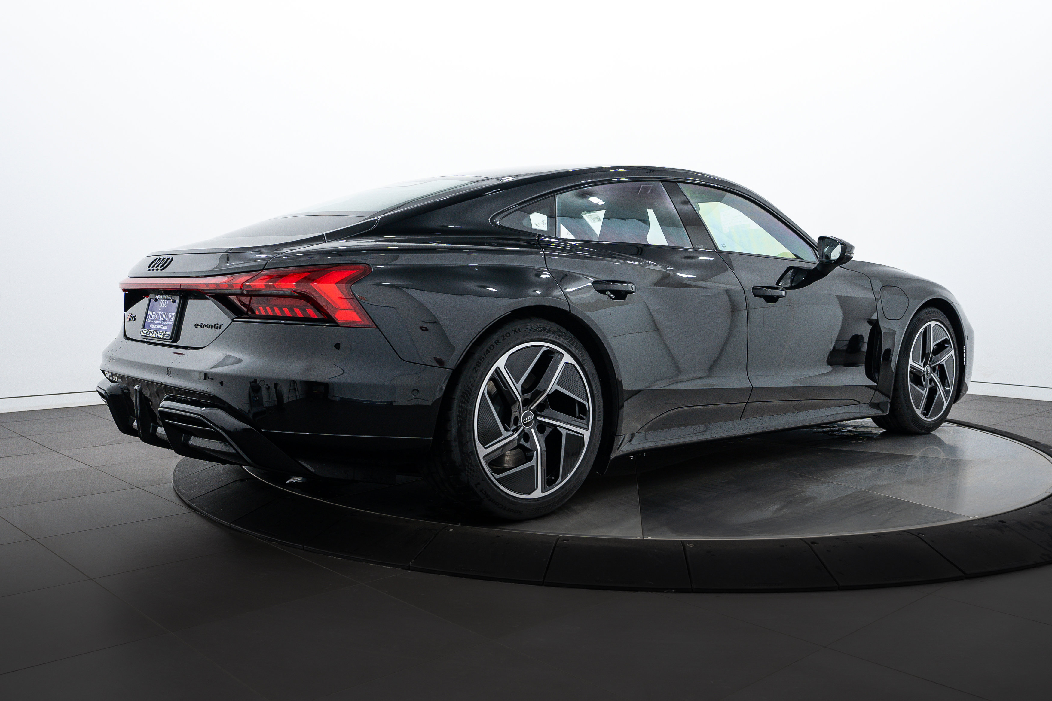 2025 Audi RS e-tron GT photo 3