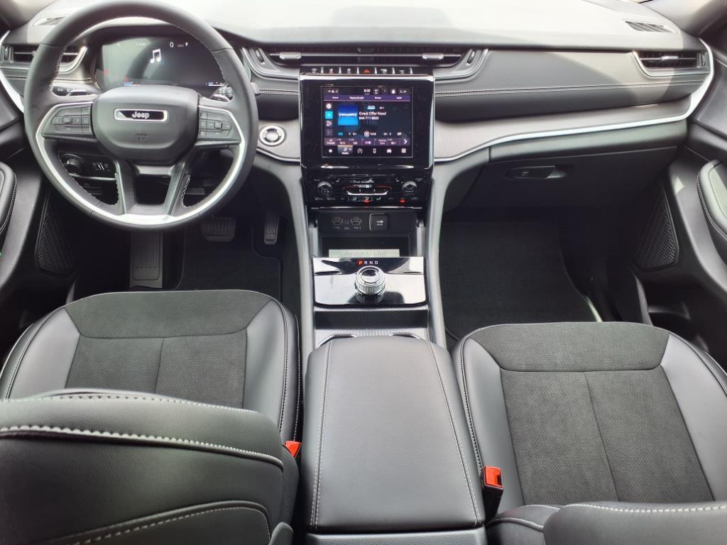 2025 Jeep Grand Cherokee Altitude X photo 25