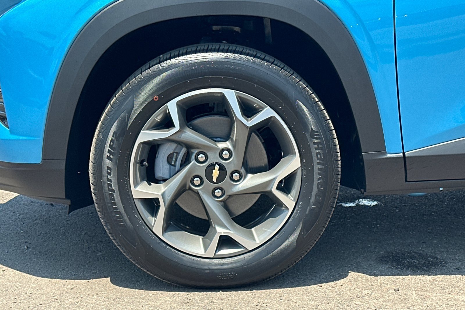 2025 Chevrolet Trax LT photo 24