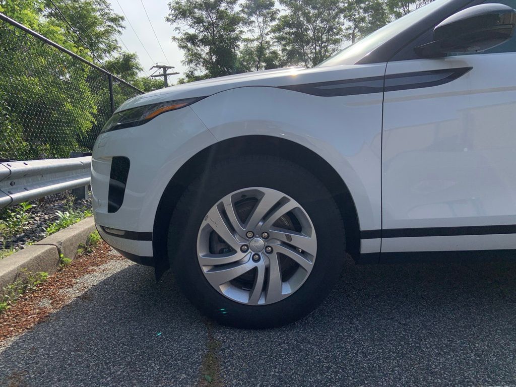 2024 Land Rover Range Rover Evoque S photo 12