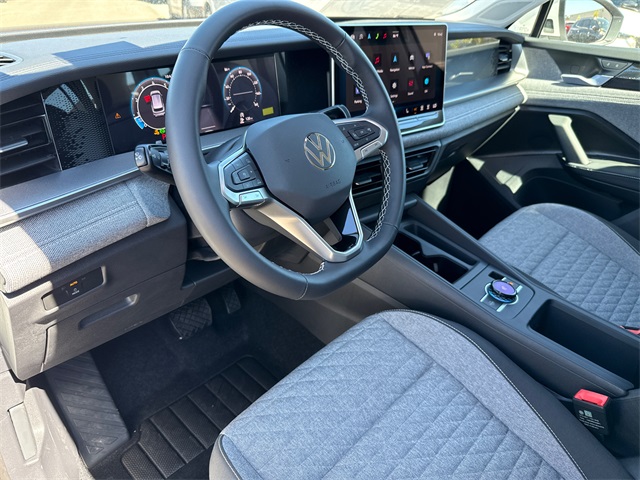 2025 Volkswagen Tiguan S photo 32