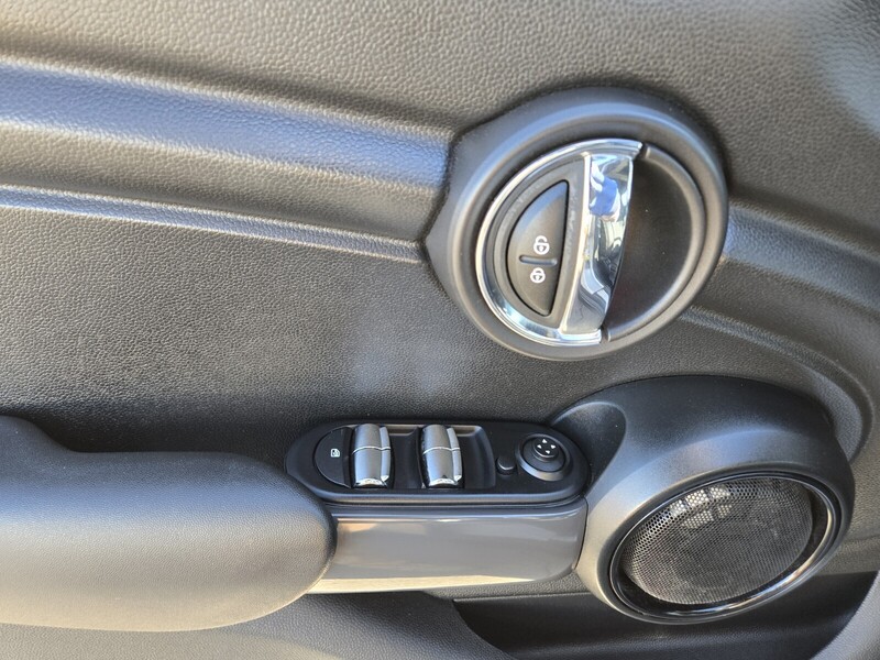 2015 Mini Cooper Hardtop 4 Door photo 17