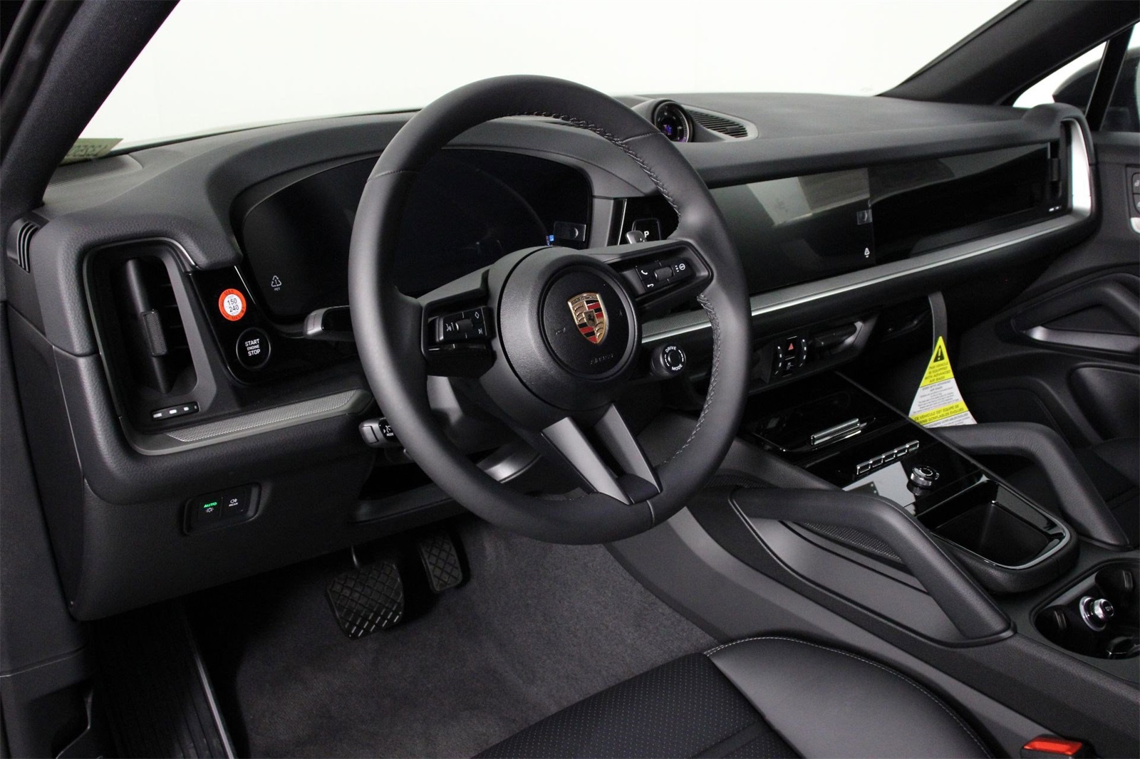 2025 Porsche Cayenne E-Hybrid photo 4